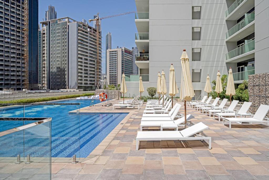 Апартаменти Brand New 1Br- Business Bay - Burj Khalifa View Дубай Екстер'єр фото